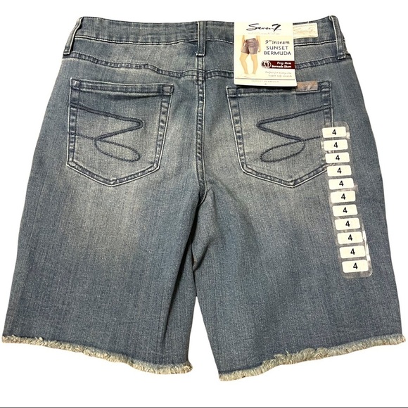 NWT Seven 7 Sunset Bermuda Denim Jorts Jean Shorts Fray Hem 9” Size 4 - Picture 2 of 6